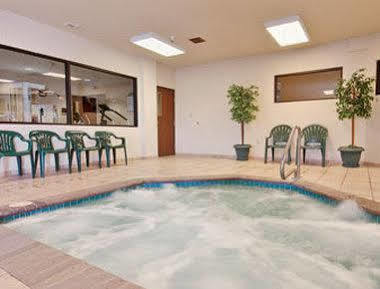Wingate By Wyndham Hotel