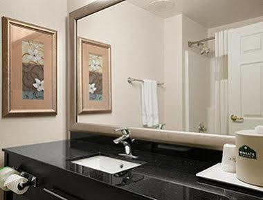 Wingate By Wyndham Hotel
